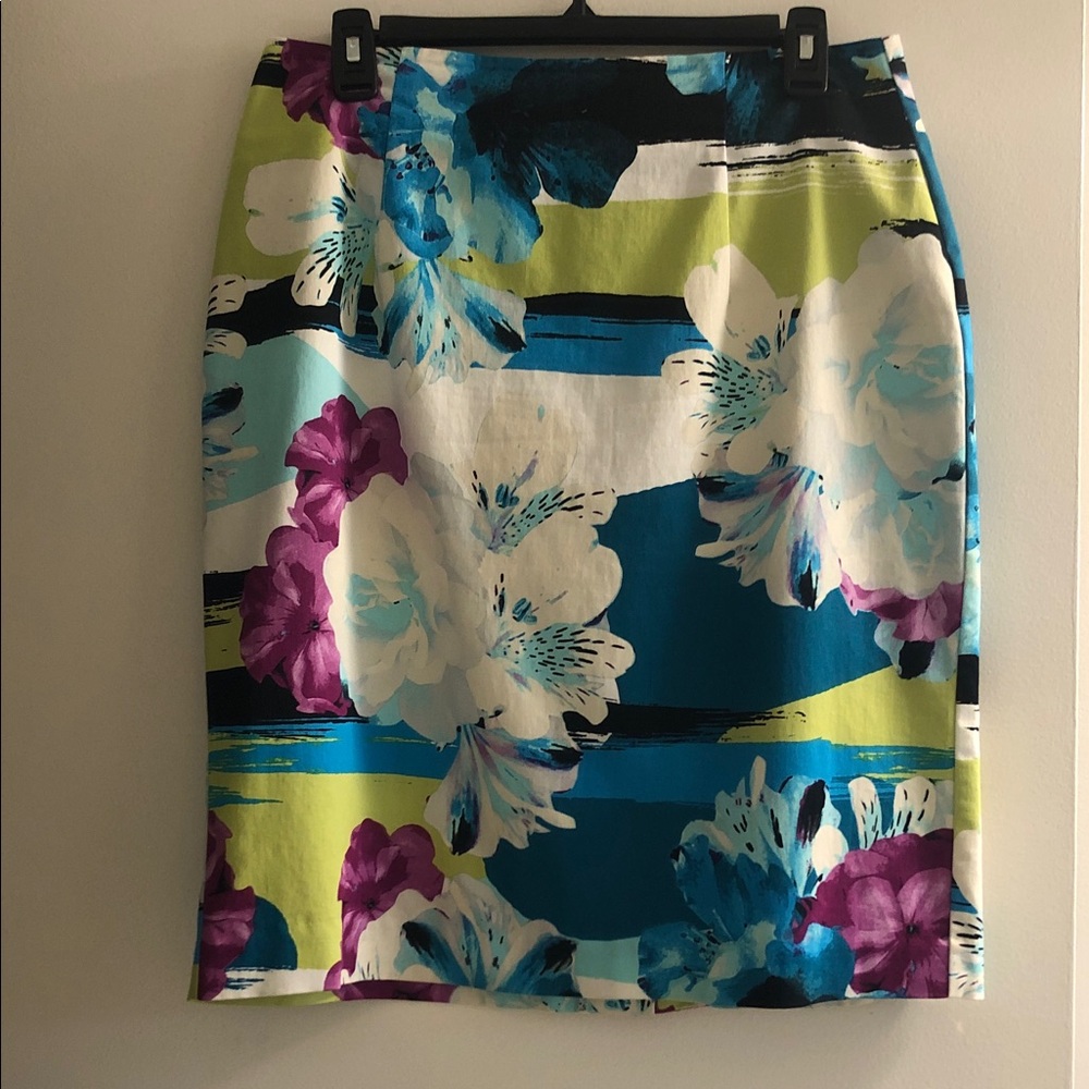 Worthington Multicolor Floral Pencil Skirt